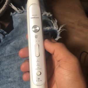 Phillips sonicare toothbrush
